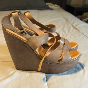 Kork-Ease Brown Wedge Sandals with Strappy Design